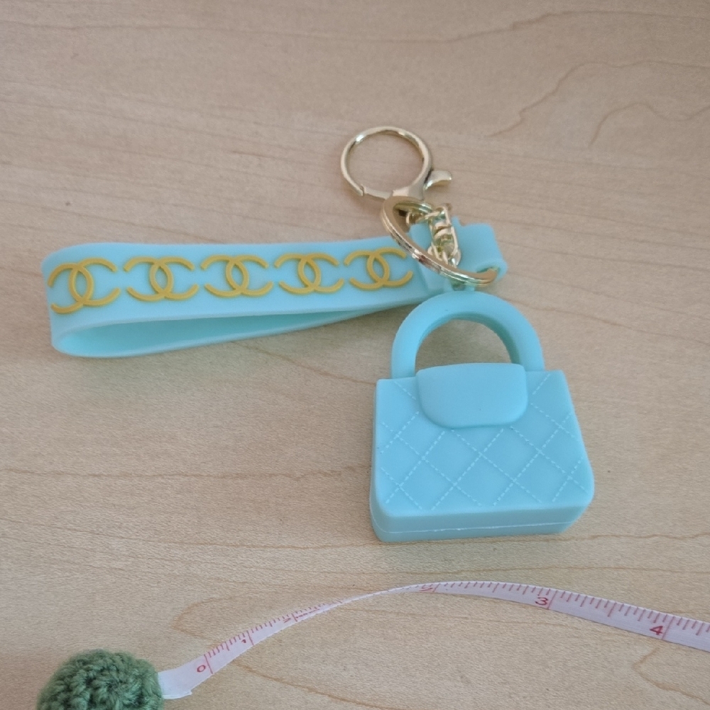 NWOT Unbranded Blue and Gold Key & Card Holder Accessory